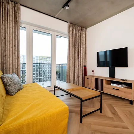 Wolowa Modern By Bookinghost * Łódź